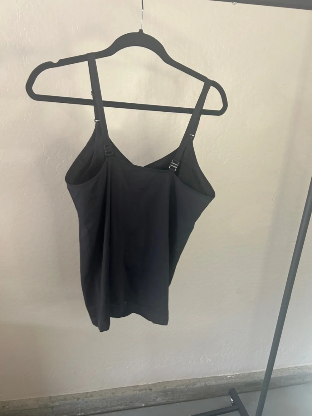 XXL Destination Maternity Black Nursing Cami Tank Top Adjustable Straps - Picture 5 of 9